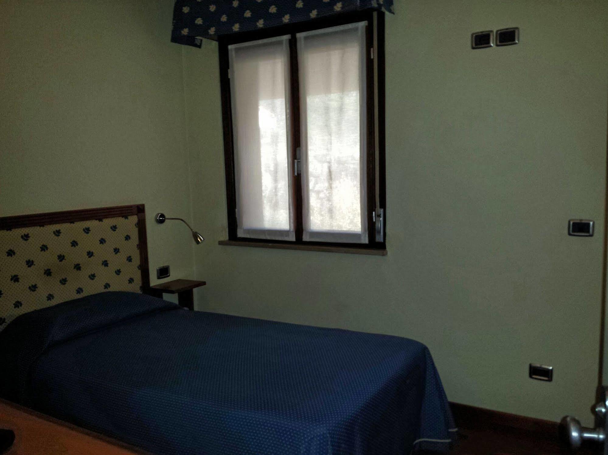 Hotel Il Castellaccio Piccione Exterior foto