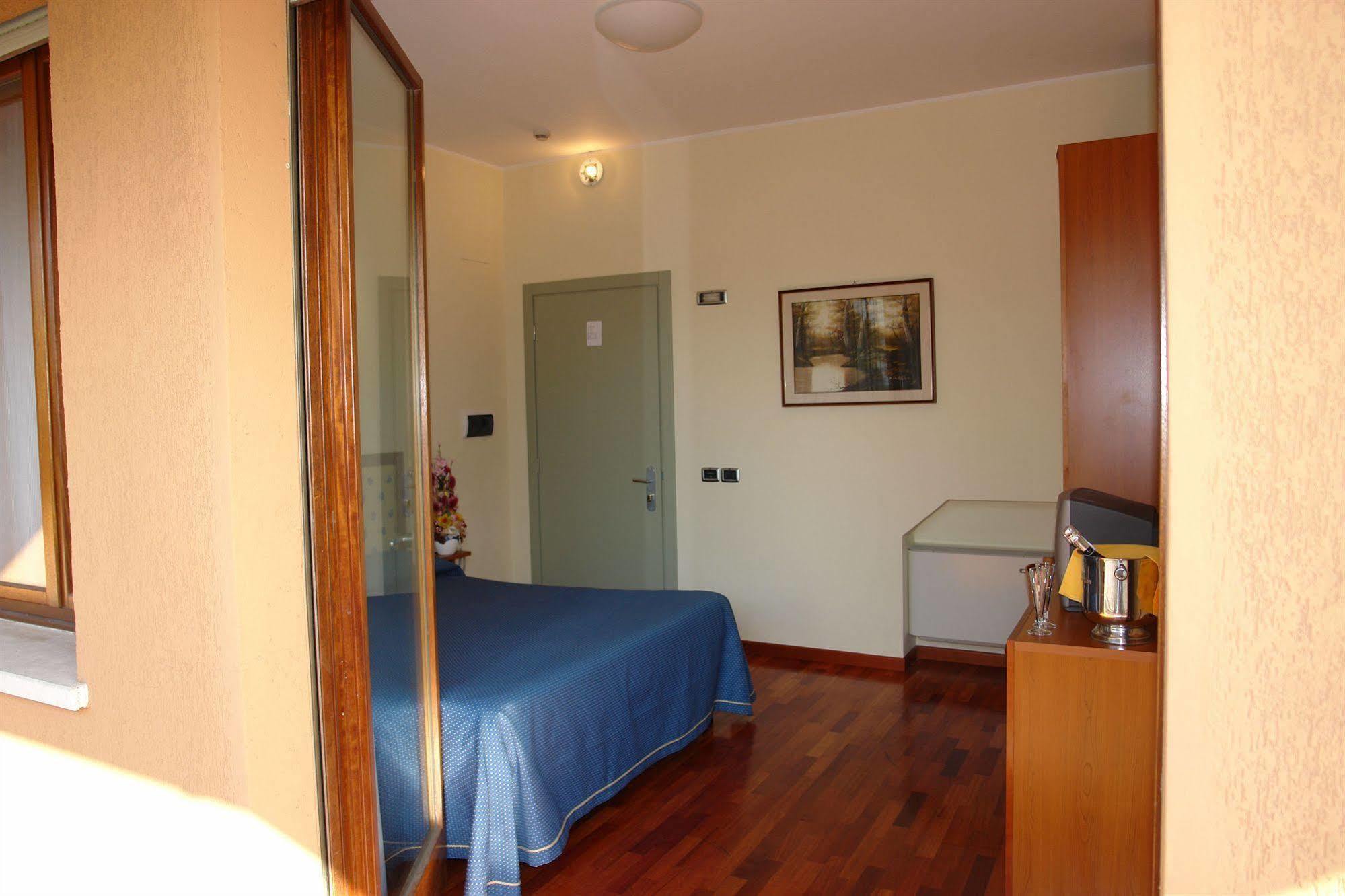 Hotel Il Castellaccio Piccione Exterior foto